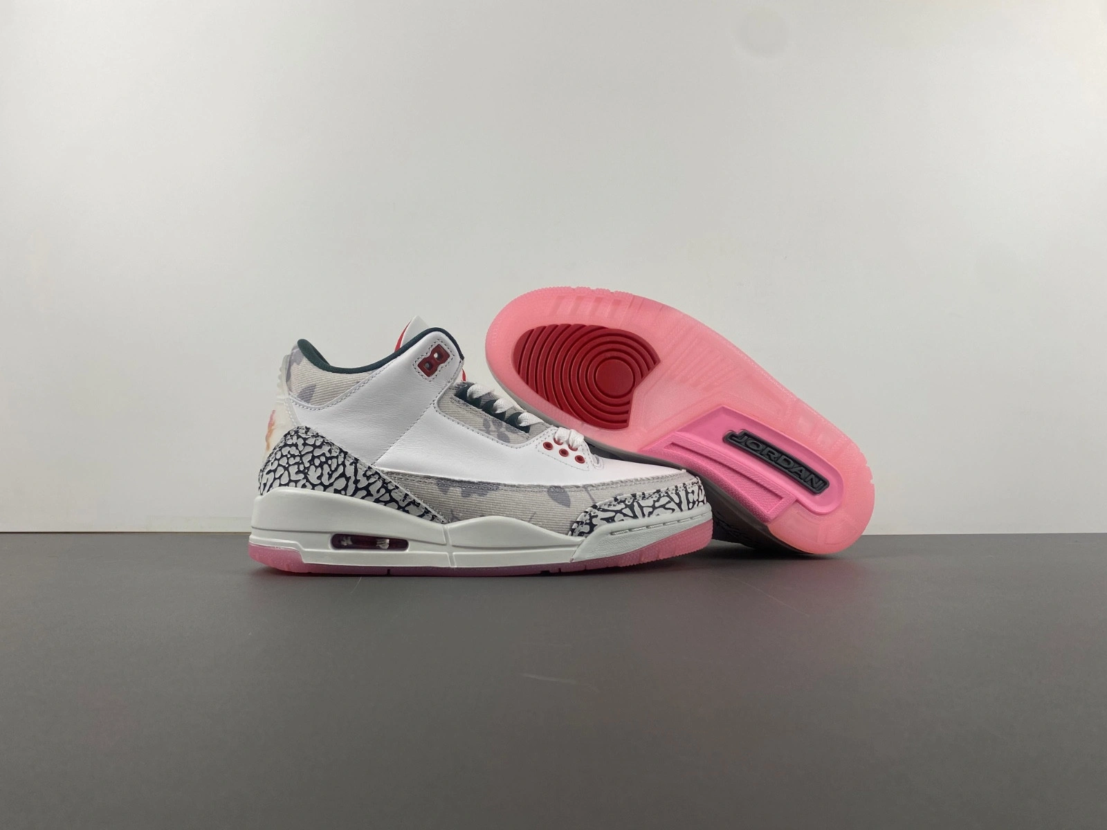 Jordan 3 Retro Wings Men's - HM6993-100