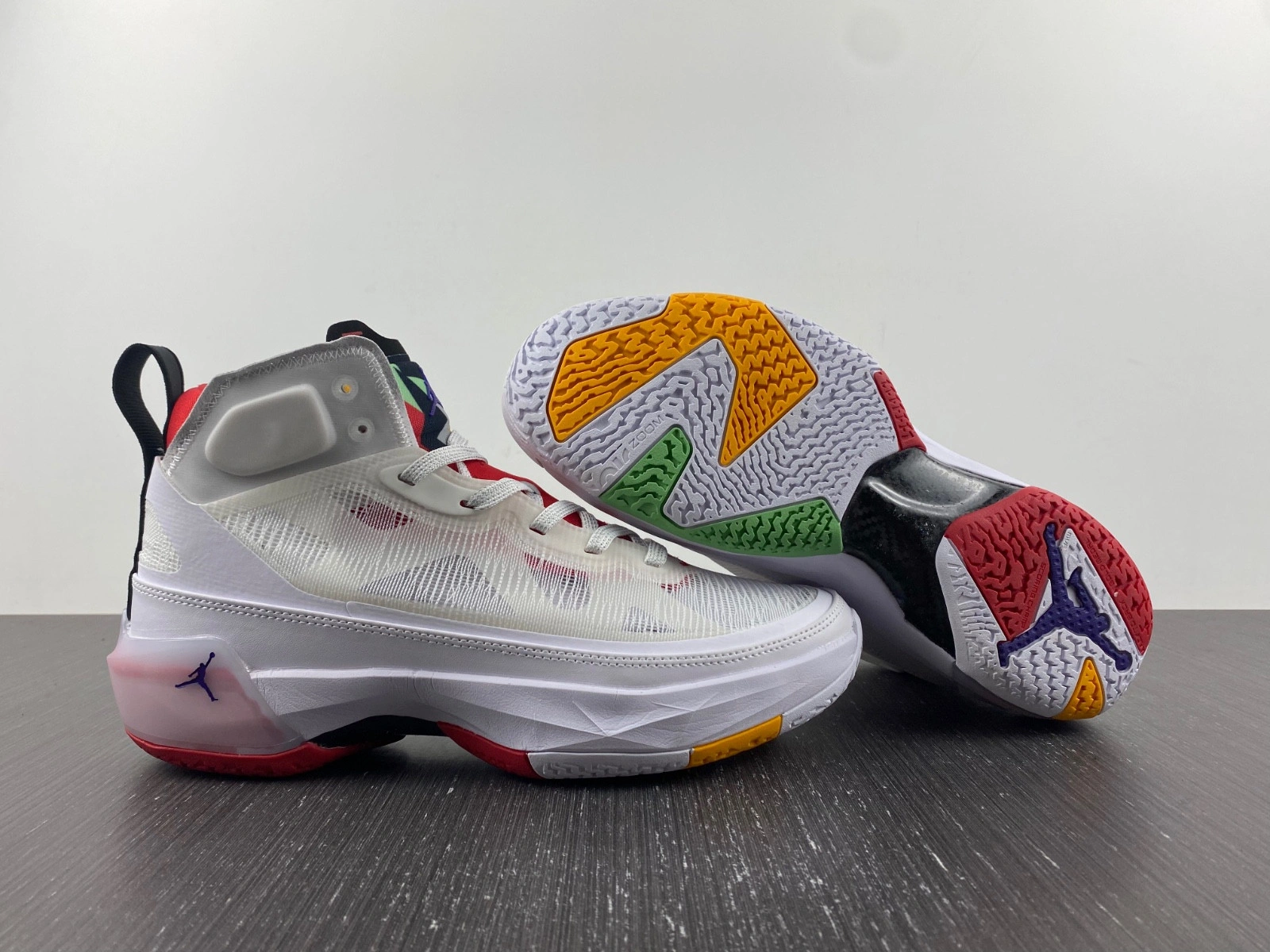 Jordan 37 Hare DD6958-160
