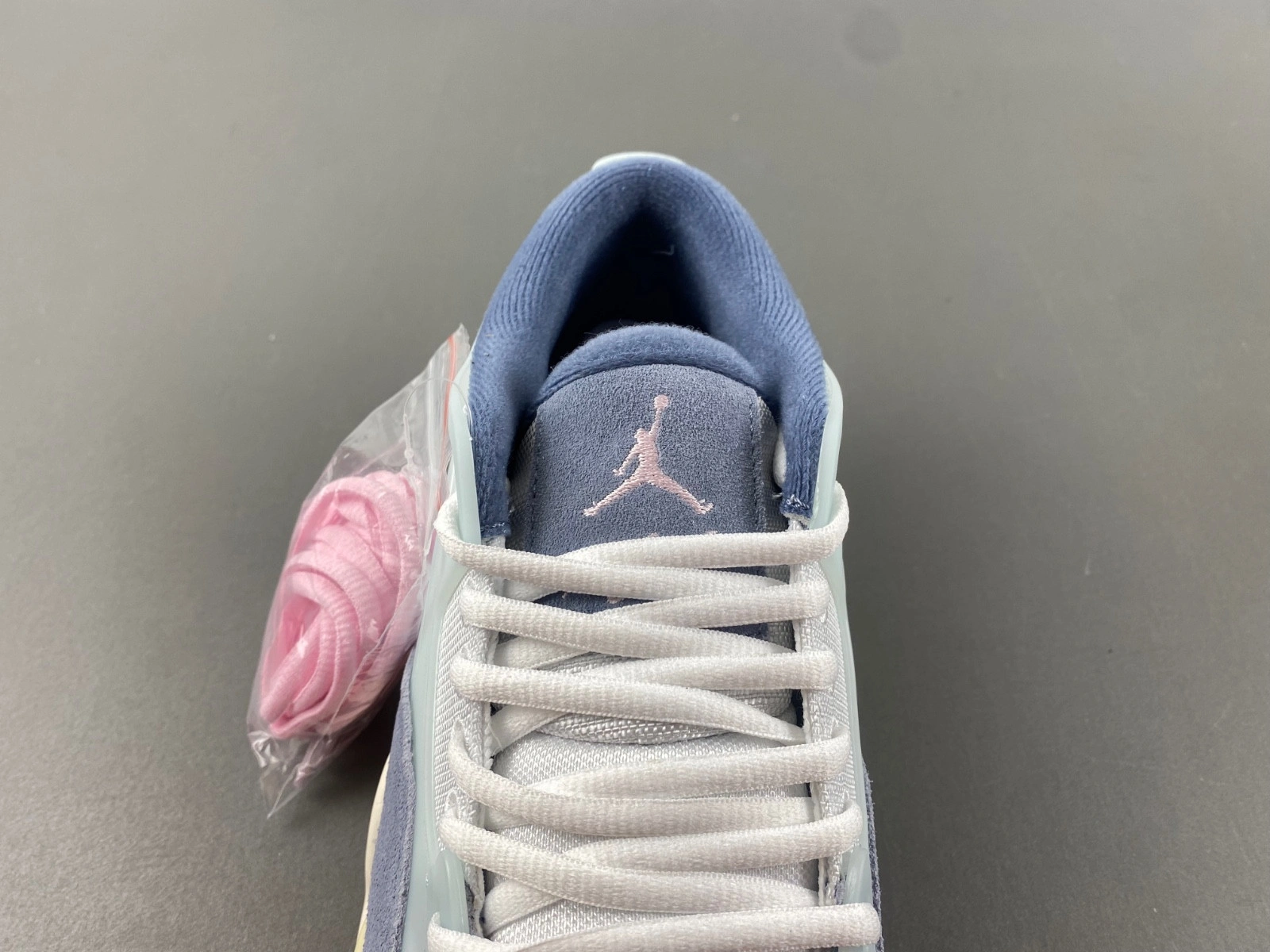 Jordan 4 RM Diffused Blue Ashen Slate  FQ7939-101