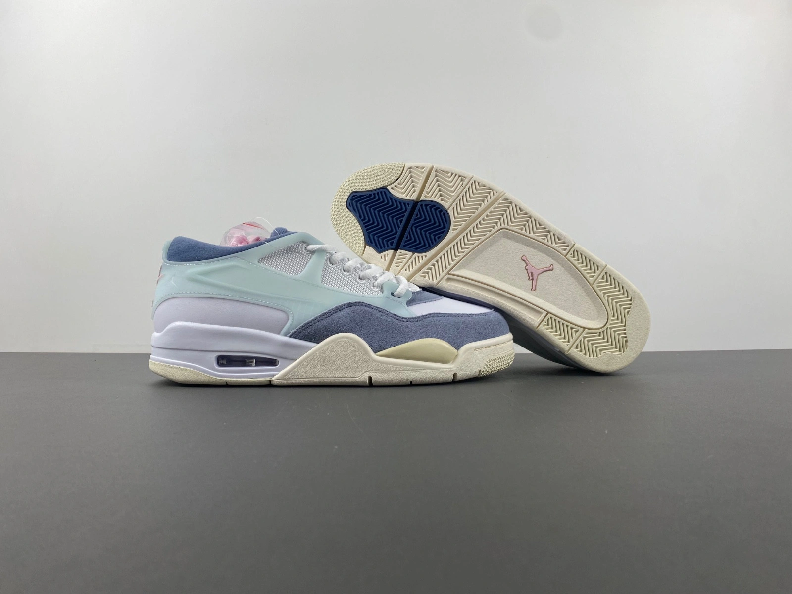 Jordan 4 RM Diffused Blue Ashen Slate  FQ7939-101