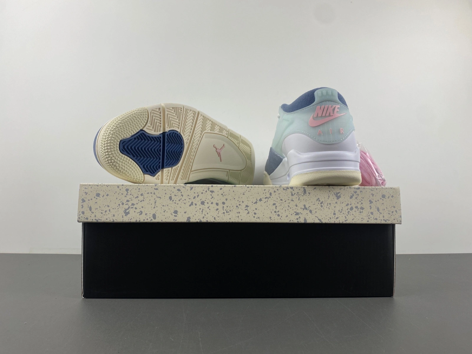 Jordan 4 RM Diffused Blue Ashen Slate  FQ7939-101