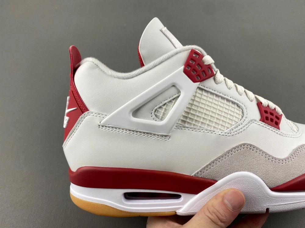 Jordan 4 Retro SB Varsity Red Men's - DR5415-106
