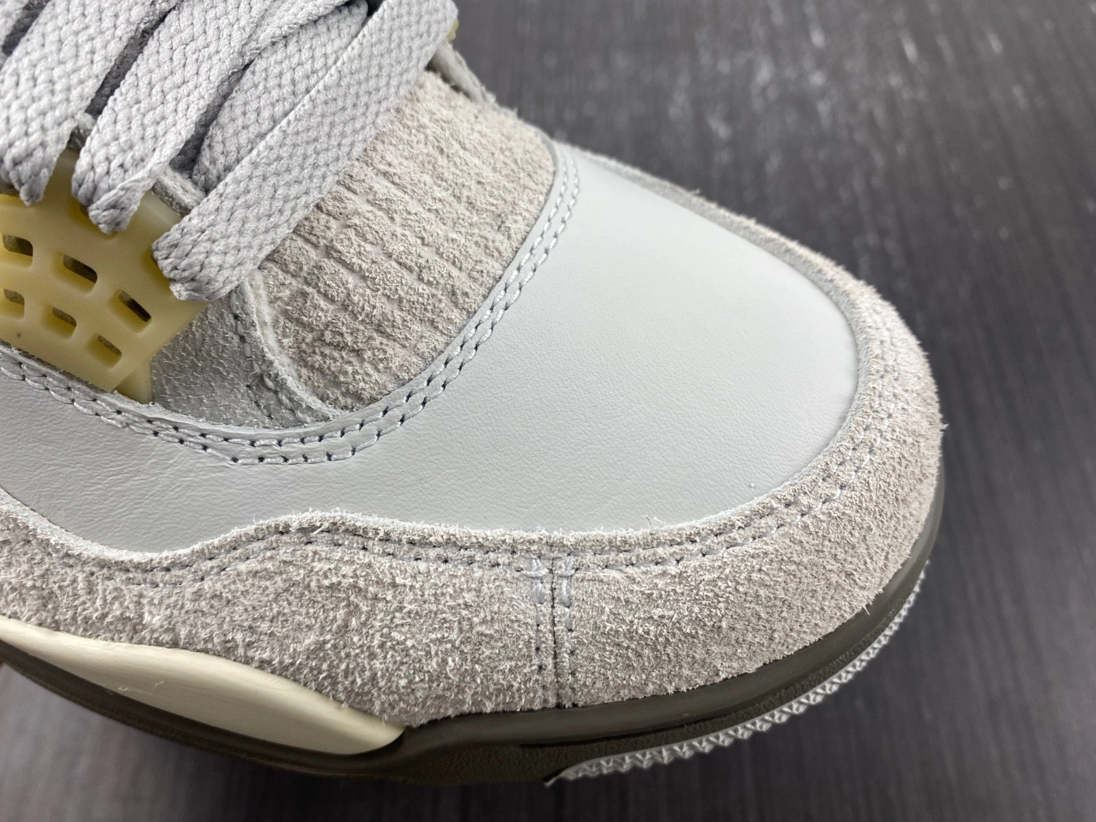 Jordan 4 Retro SE Craft Photon Dust - DV3742-021