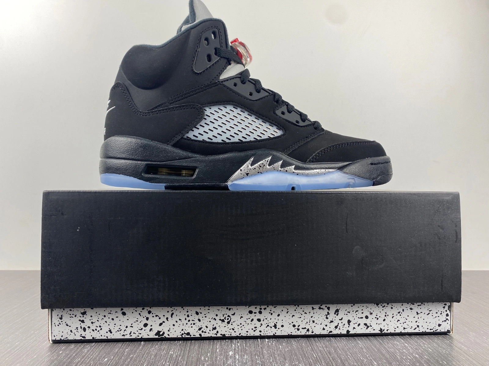 Jordan 5 Retro Black Metallic (2016) - 845035-003