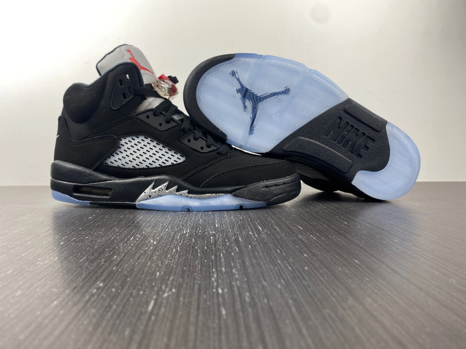 Jordan 5 Retro Black Metallic (2016) - 845035-003