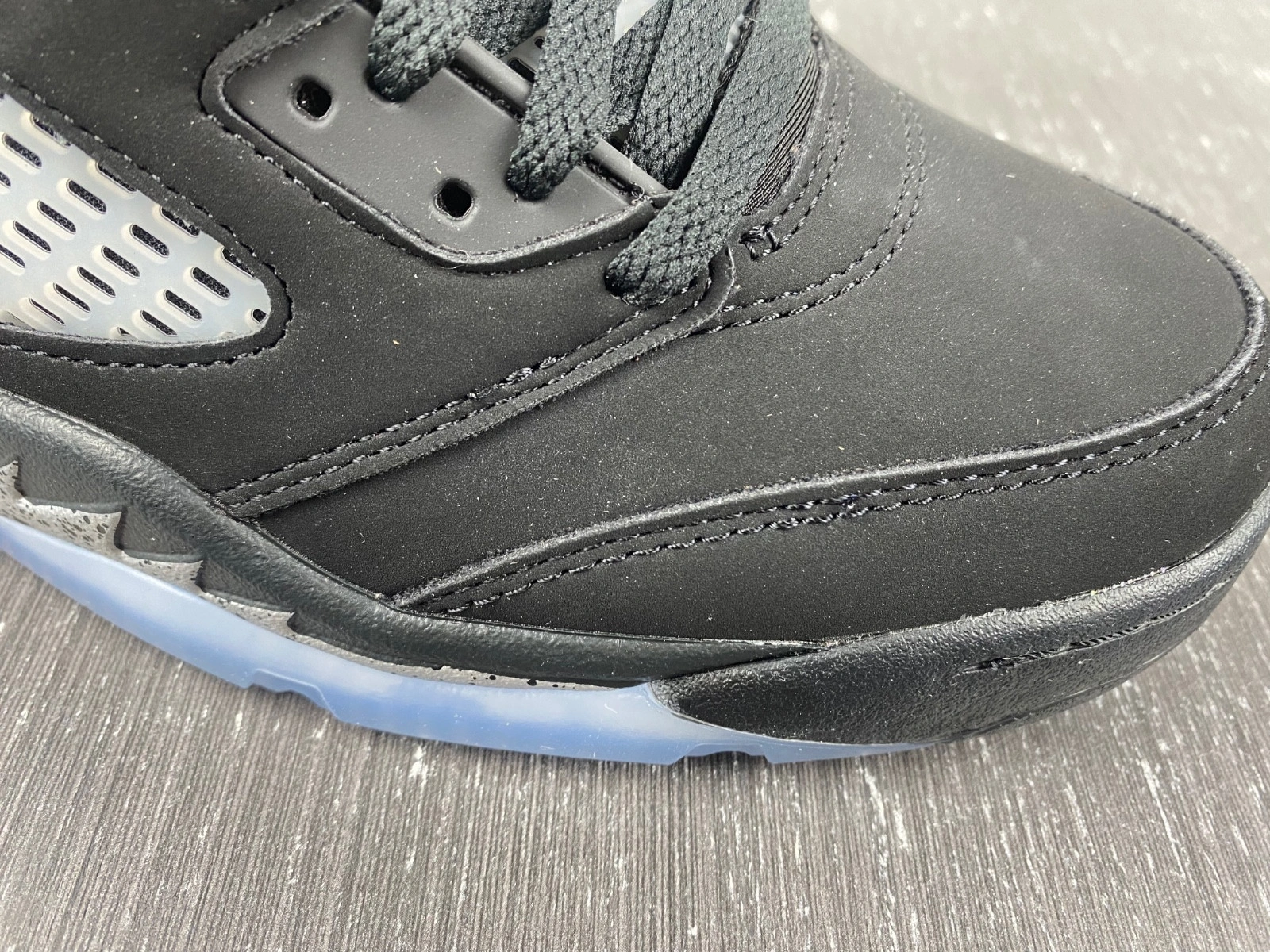Jordan 5 Retro Black Metallic (2016) - 845035-003