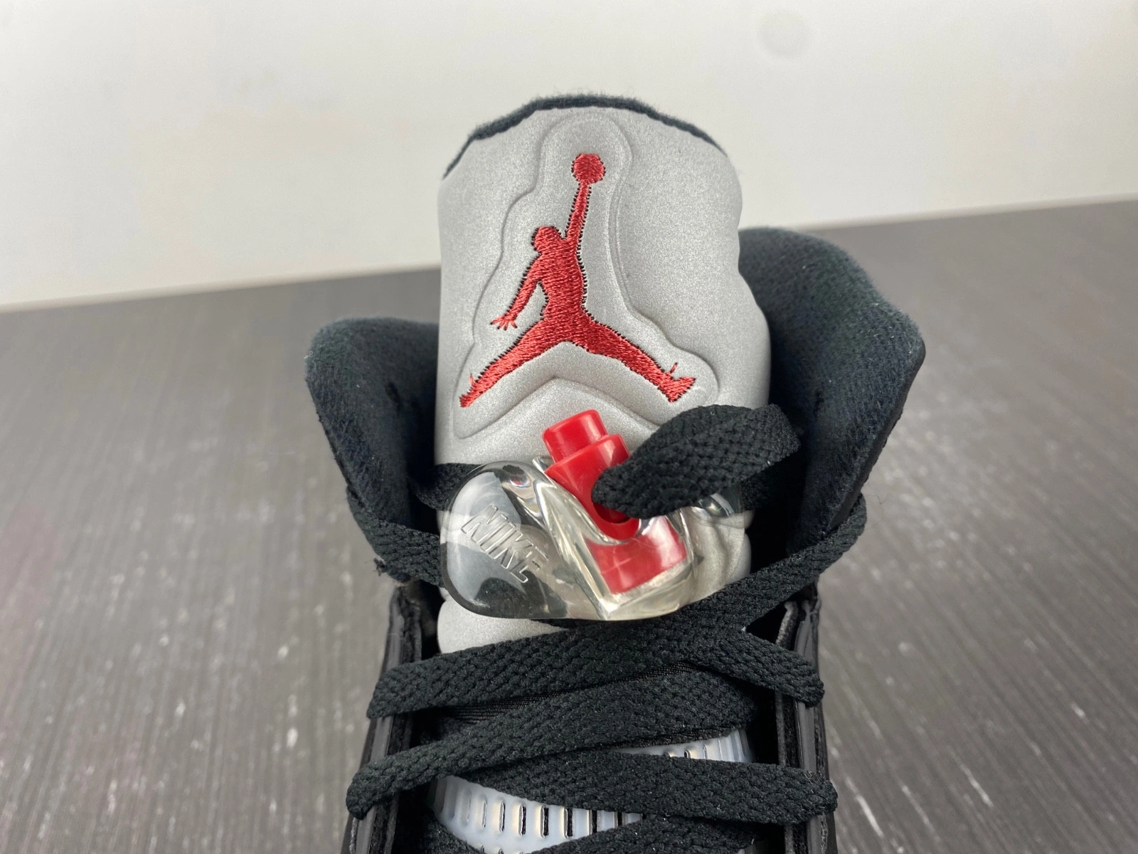 Jordan 5 Retro Black Metallic (2016) - 845035-003