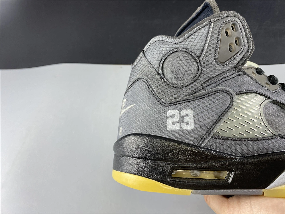 Jordan 5 Retro OWT Black  CT8480-001
