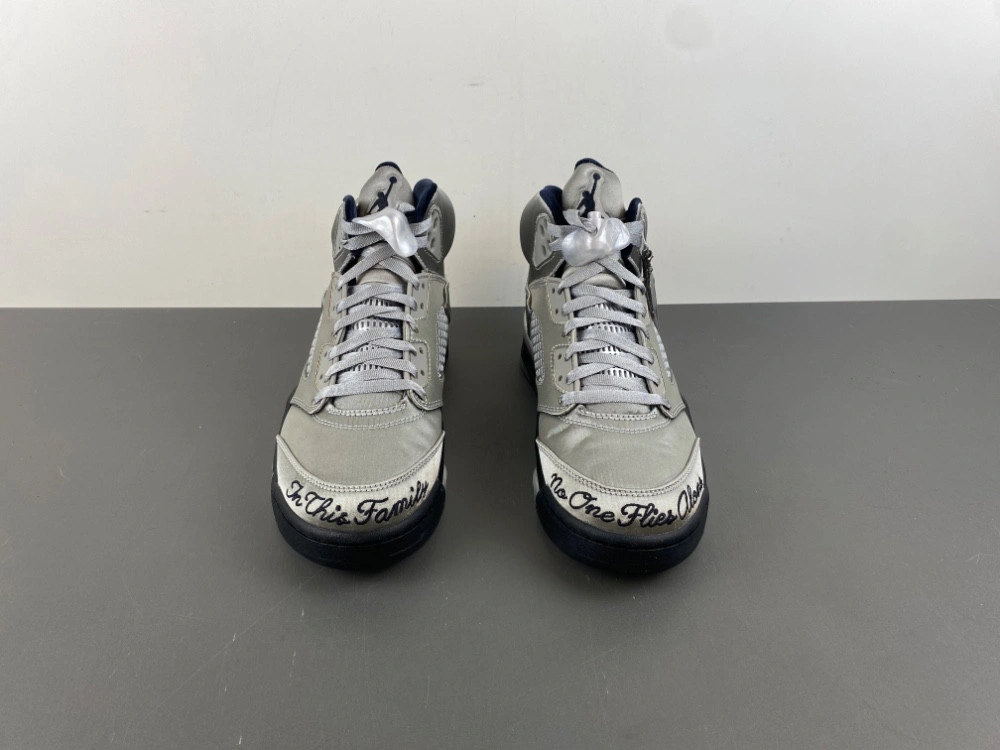 Jordan 5 Retro Wings (2025) (Women's)  IO2038-001