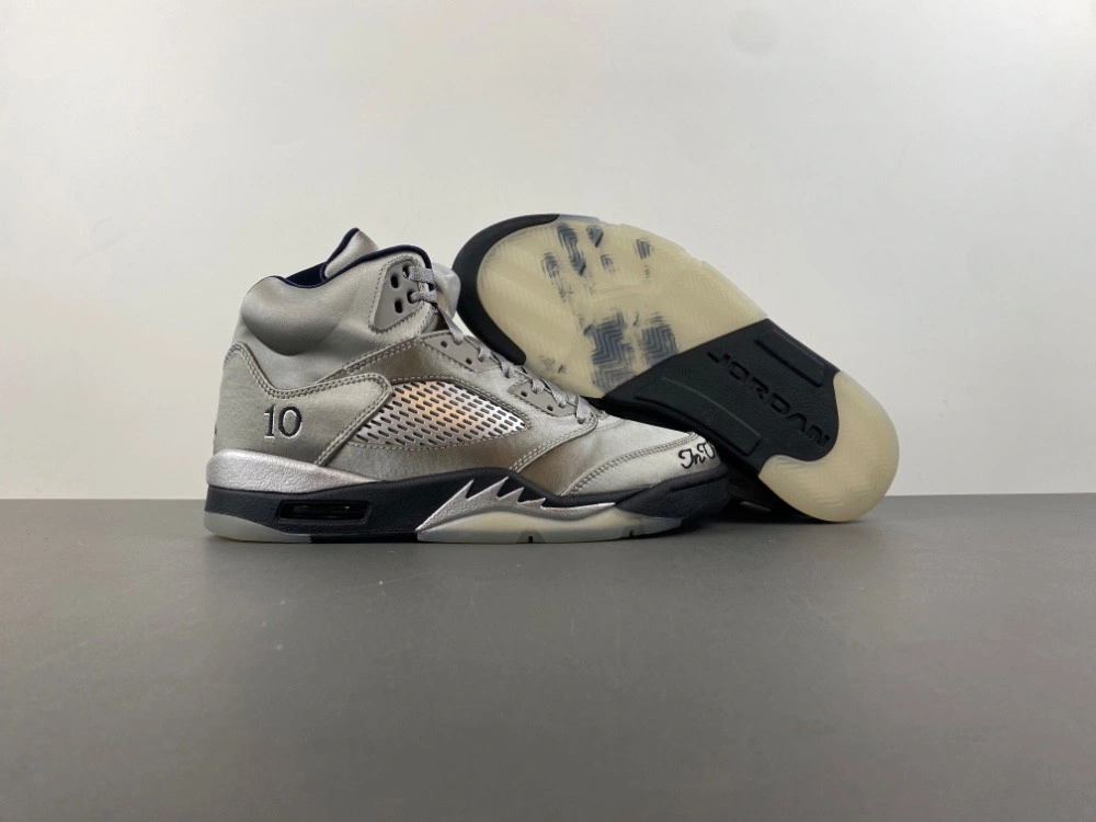 Jordan 5 Retro Wings (2025) (Women's)  IO2038-001