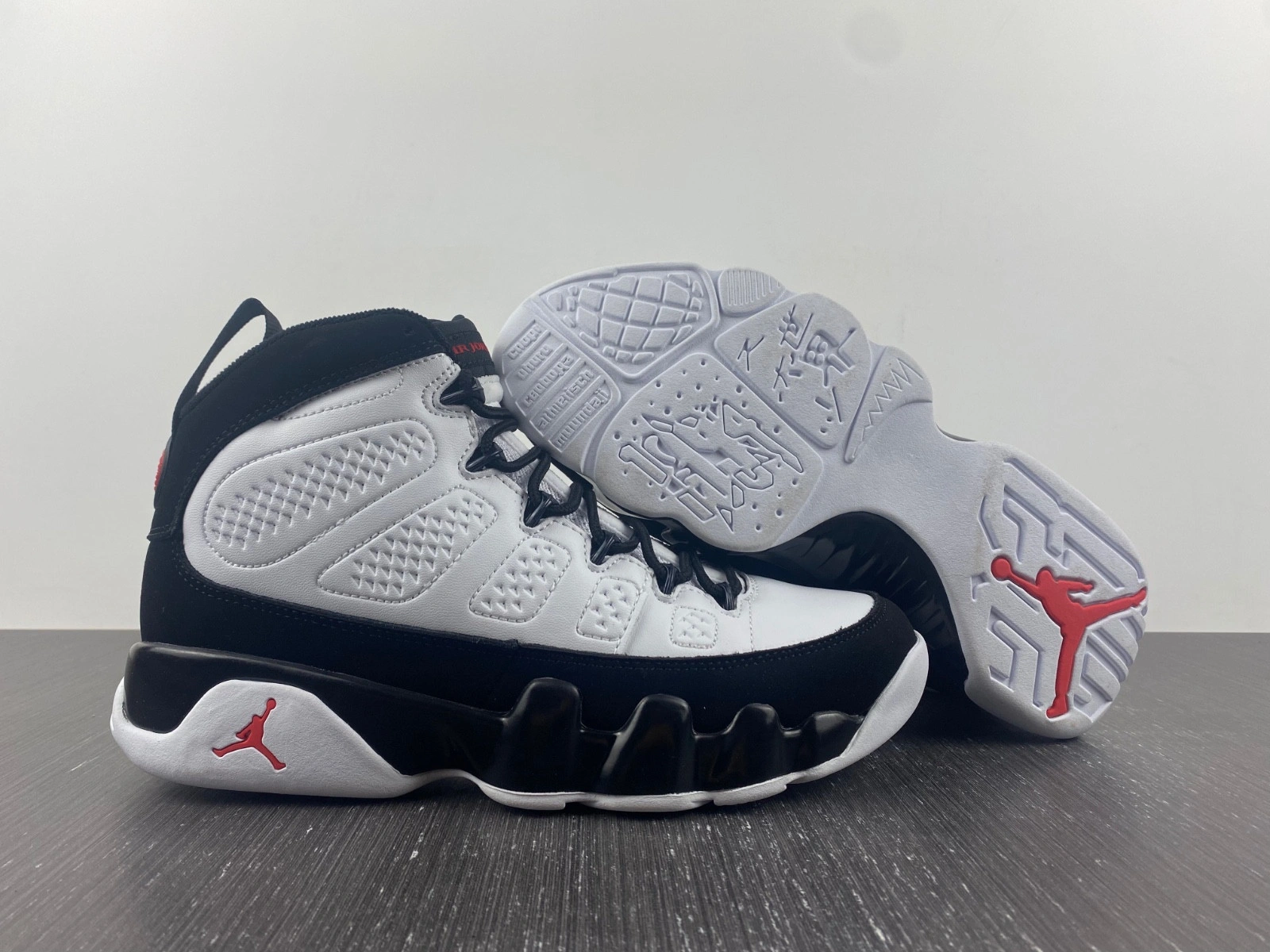 Jordan 9 Retro OG (2016) - 302370-112