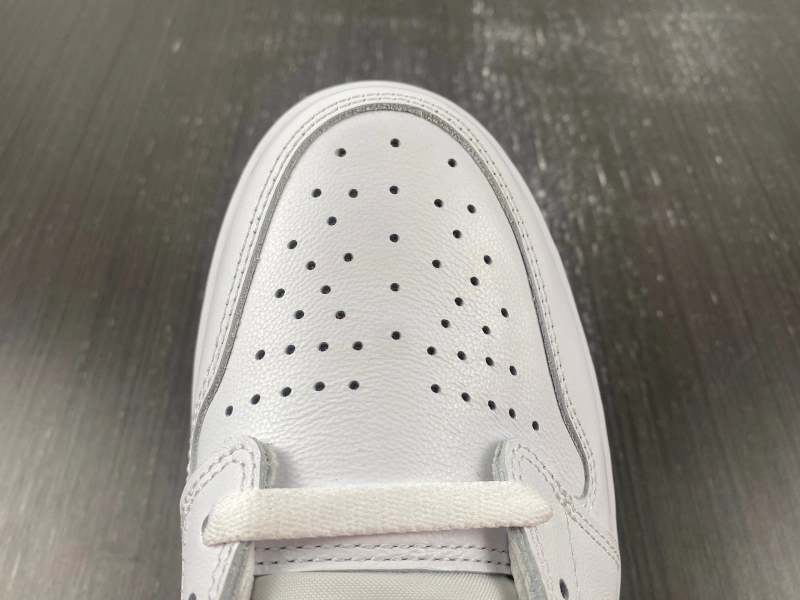 Jordan Mens Air Jordan 1 Low OG CZ0790 100