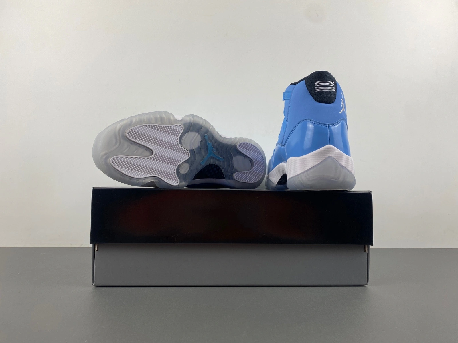 Jordan Ultimate Gift of Flight (11 29) - 717602-900