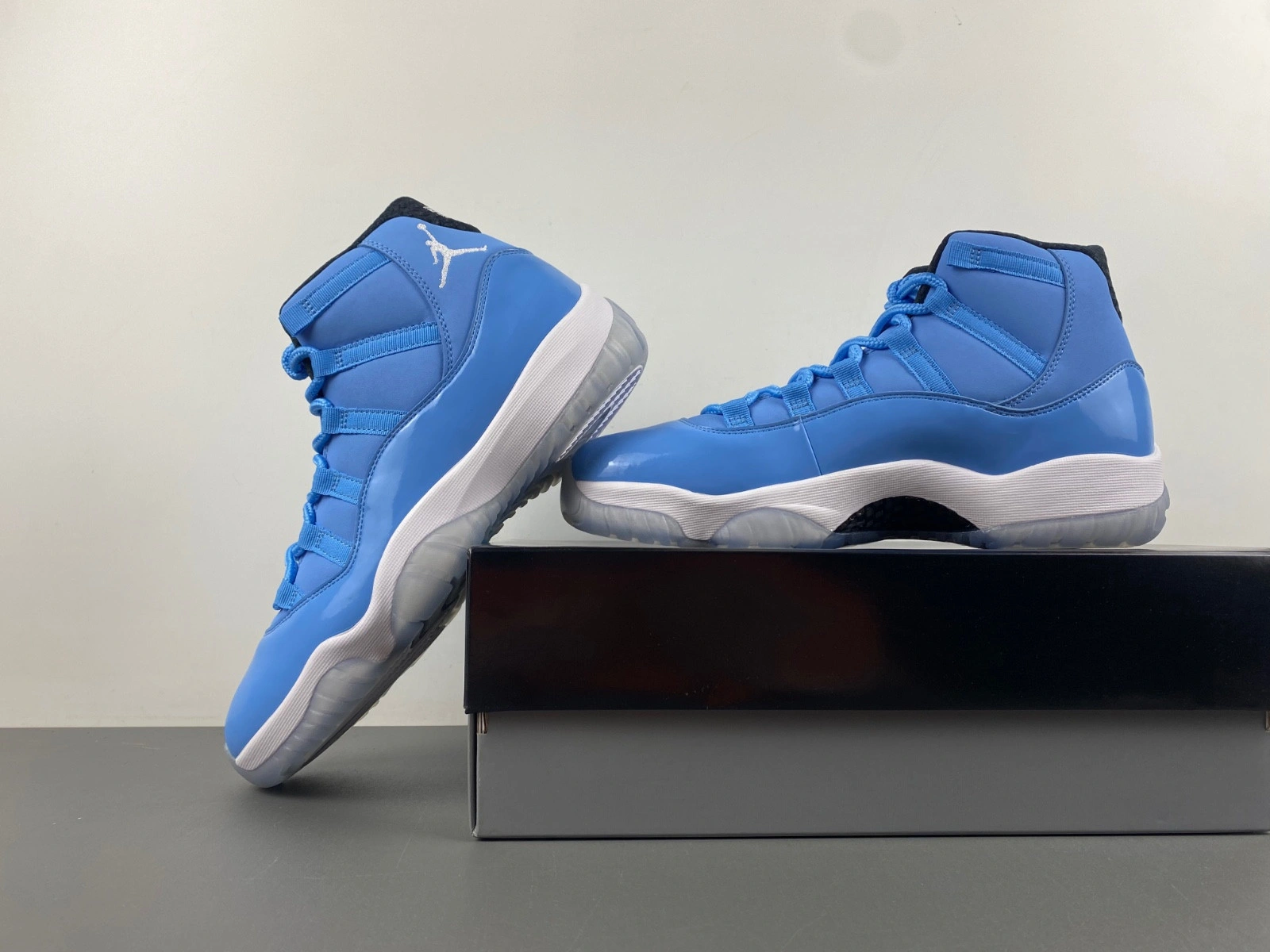 Jordan Ultimate Gift of Flight (11 29) - 717602-900