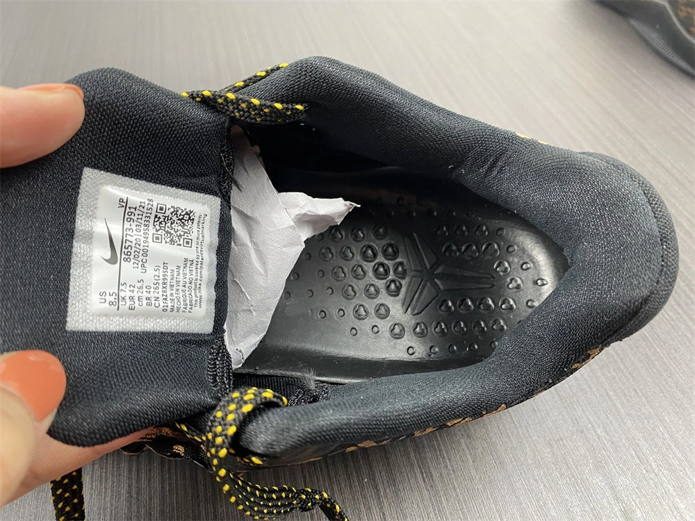 Kobe 11 'Mamba Day' iD - Nike - 865773 991