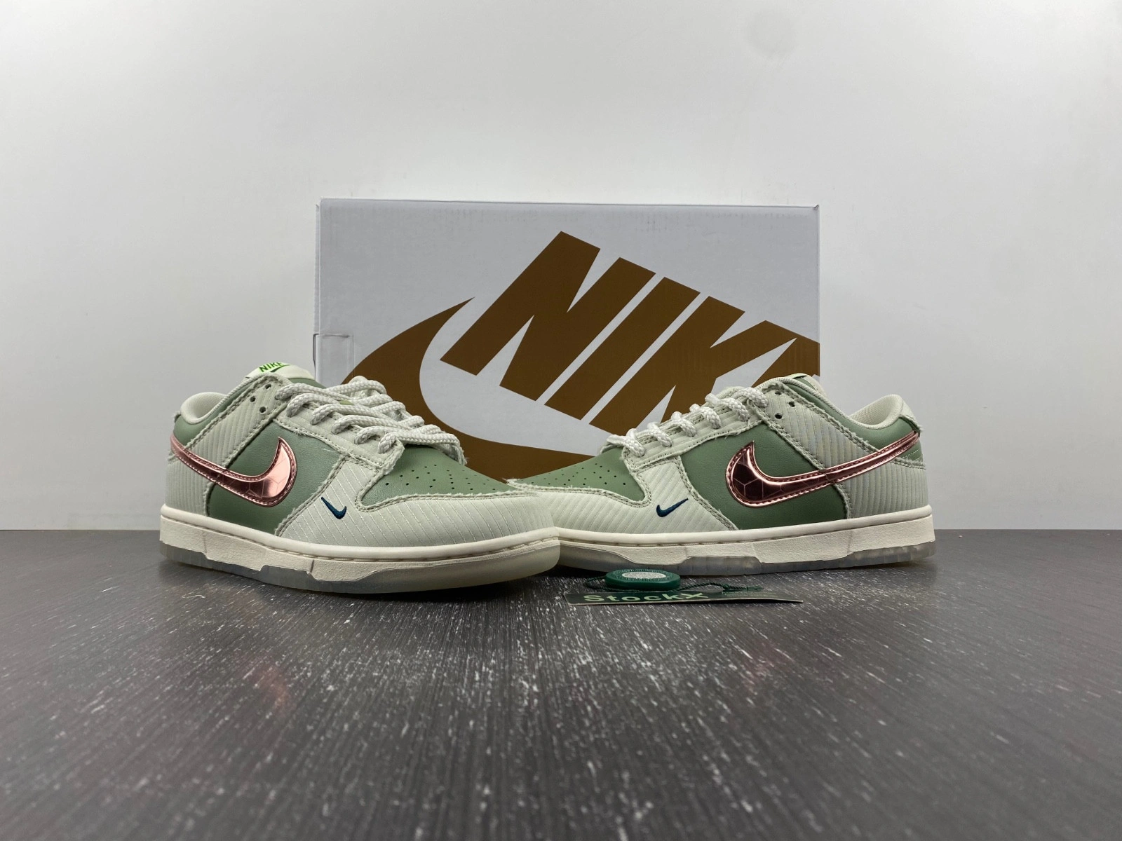 Kyler Murray x Nike Dunk Low 'Be 1 of One' FQ0269‑001