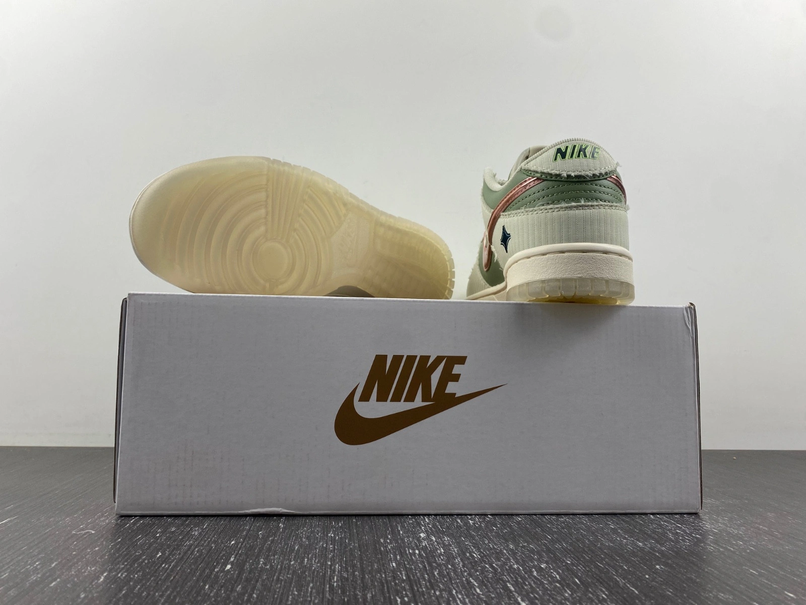 Kyler Murray x Nike Dunk Low 'Be 1 of One' FQ0269‑001