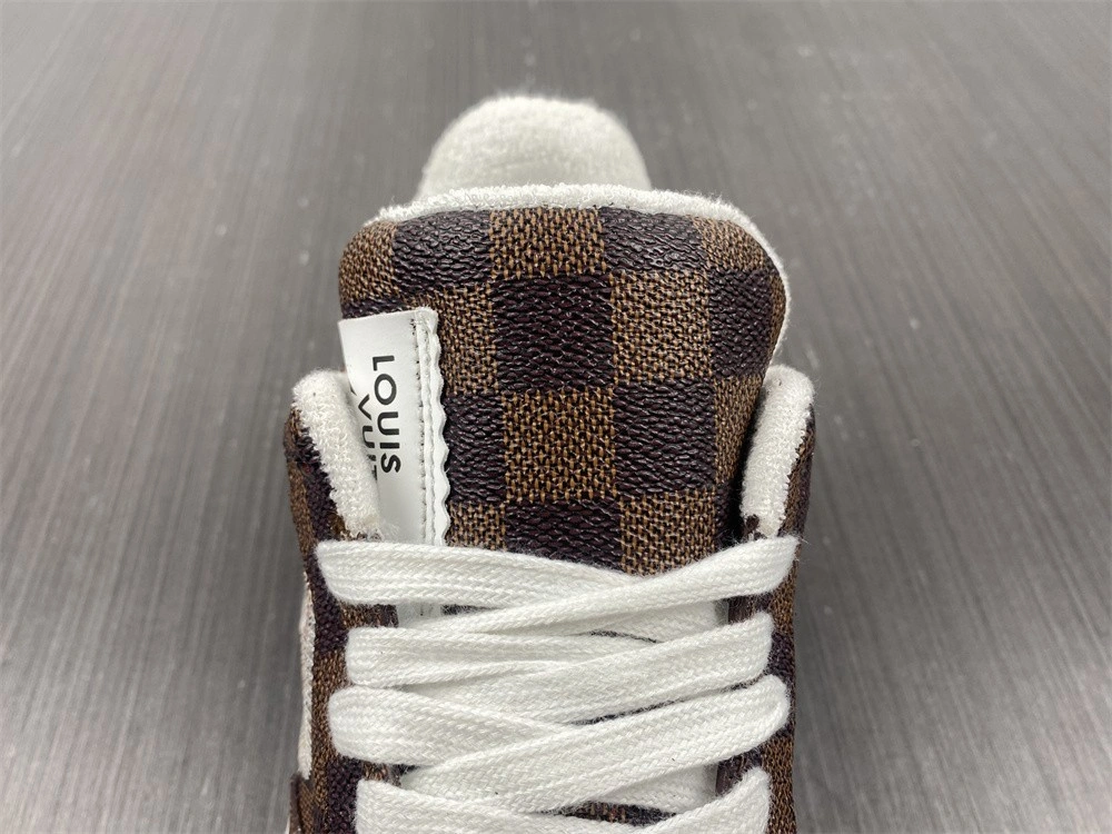 LOU1S VU1TTON X AIR FORCE 1 TRANIER SNEAKER