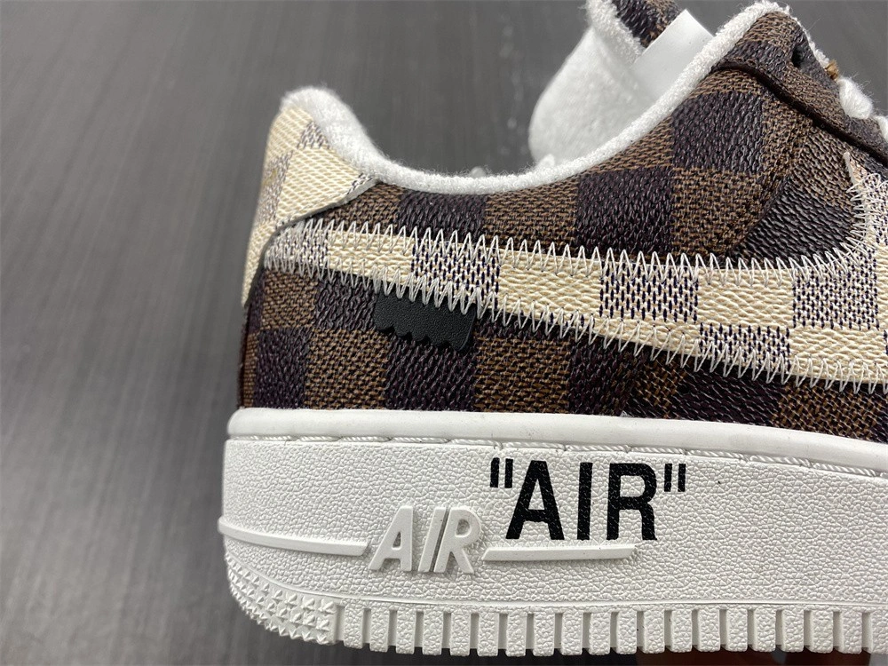LOU1S VU1TTON X AIR FORCE 1 TRANIER SNEAKER