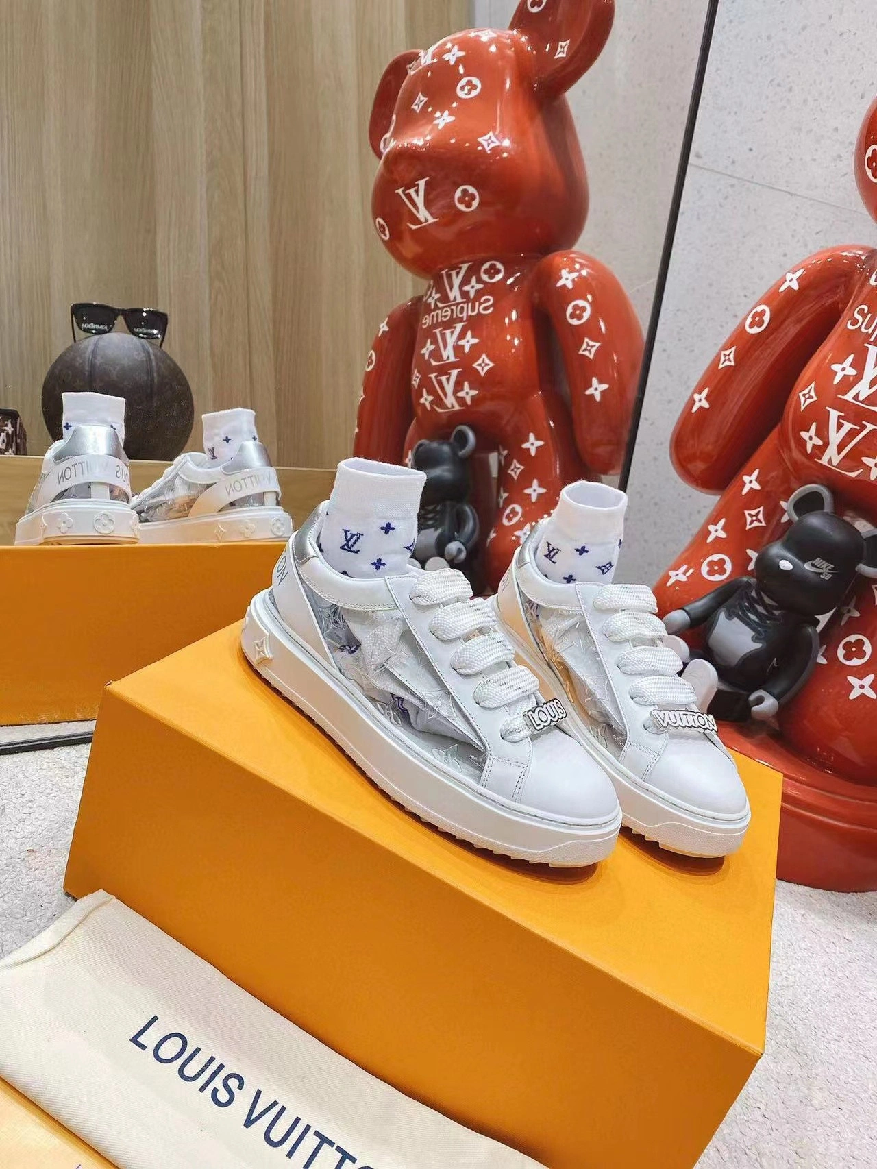 LU  SNEAKER