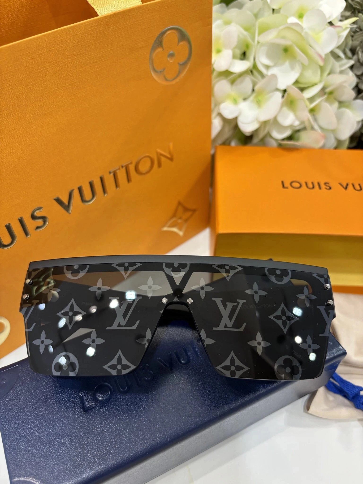 LU Sunglasses