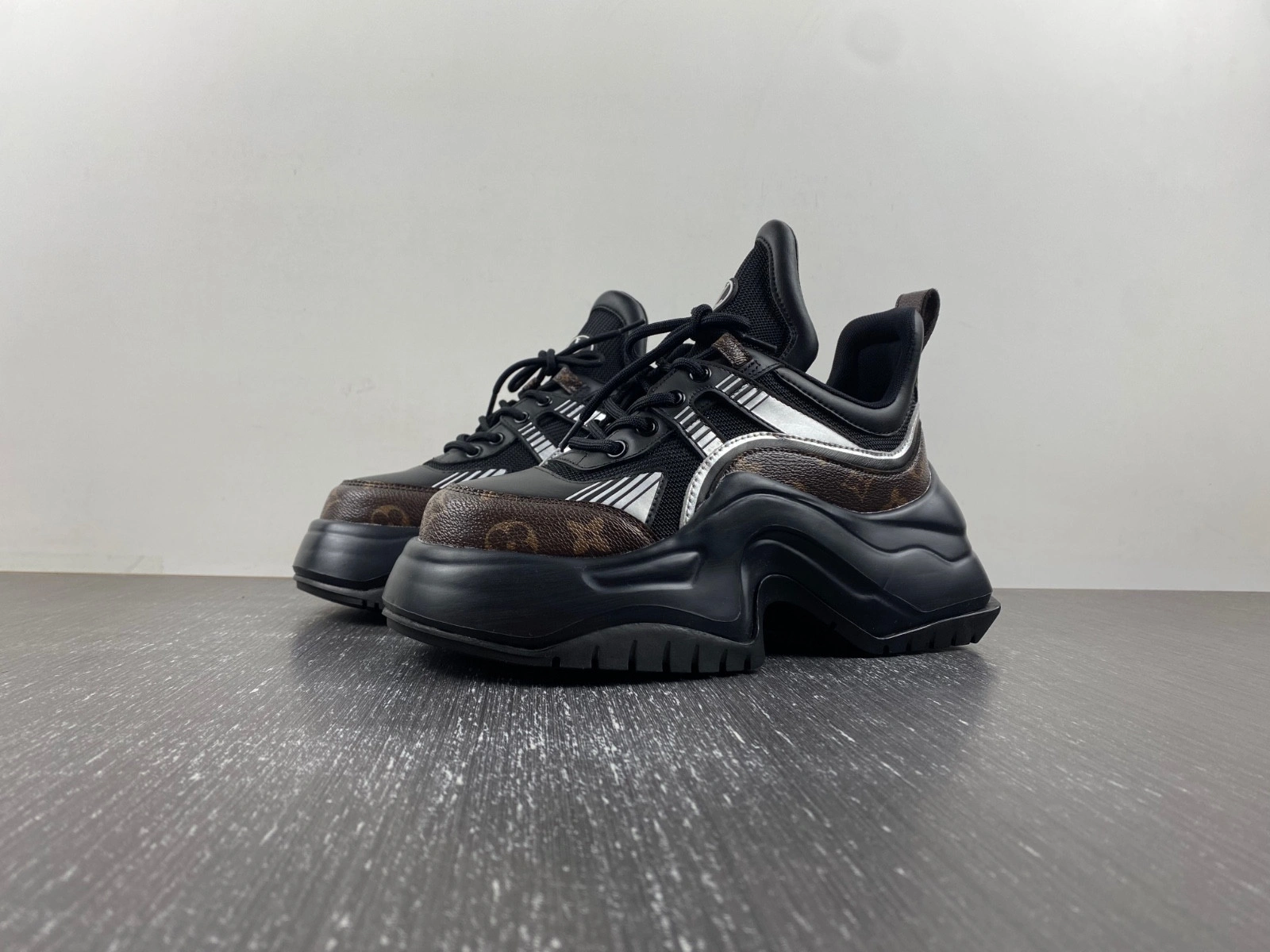 LWE ARCHLIGHT SNEAKERS