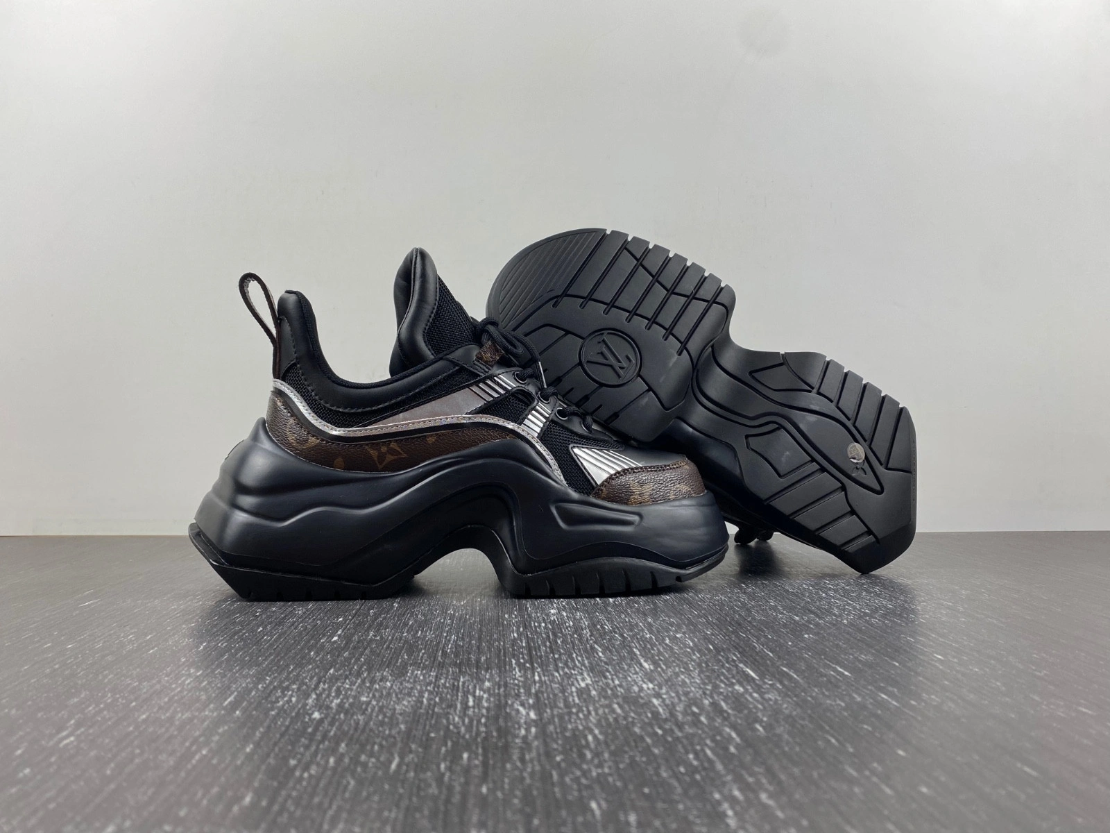 LWE ARCHLIGHT SNEAKERS