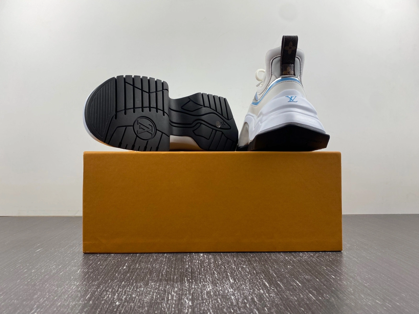 LWE ARCHLIGHT SNEAKERS