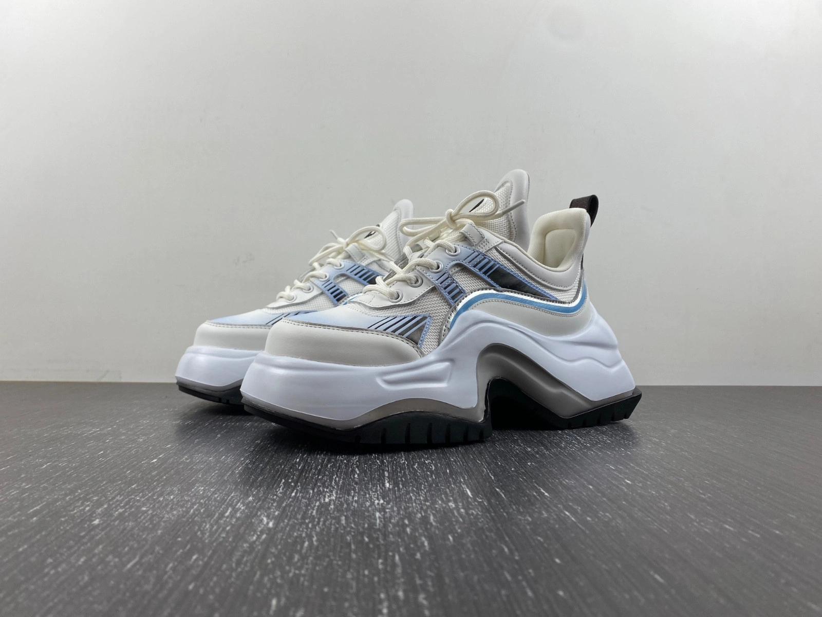 LWE ARCHLIGHT SNEAKERS