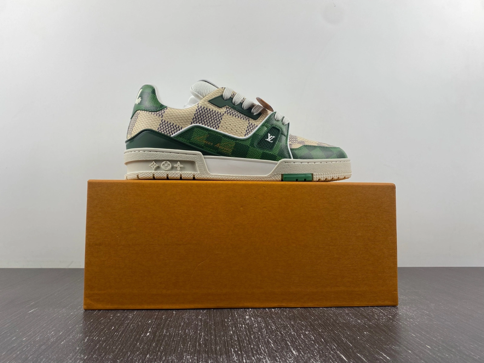 LWE SNEAKER