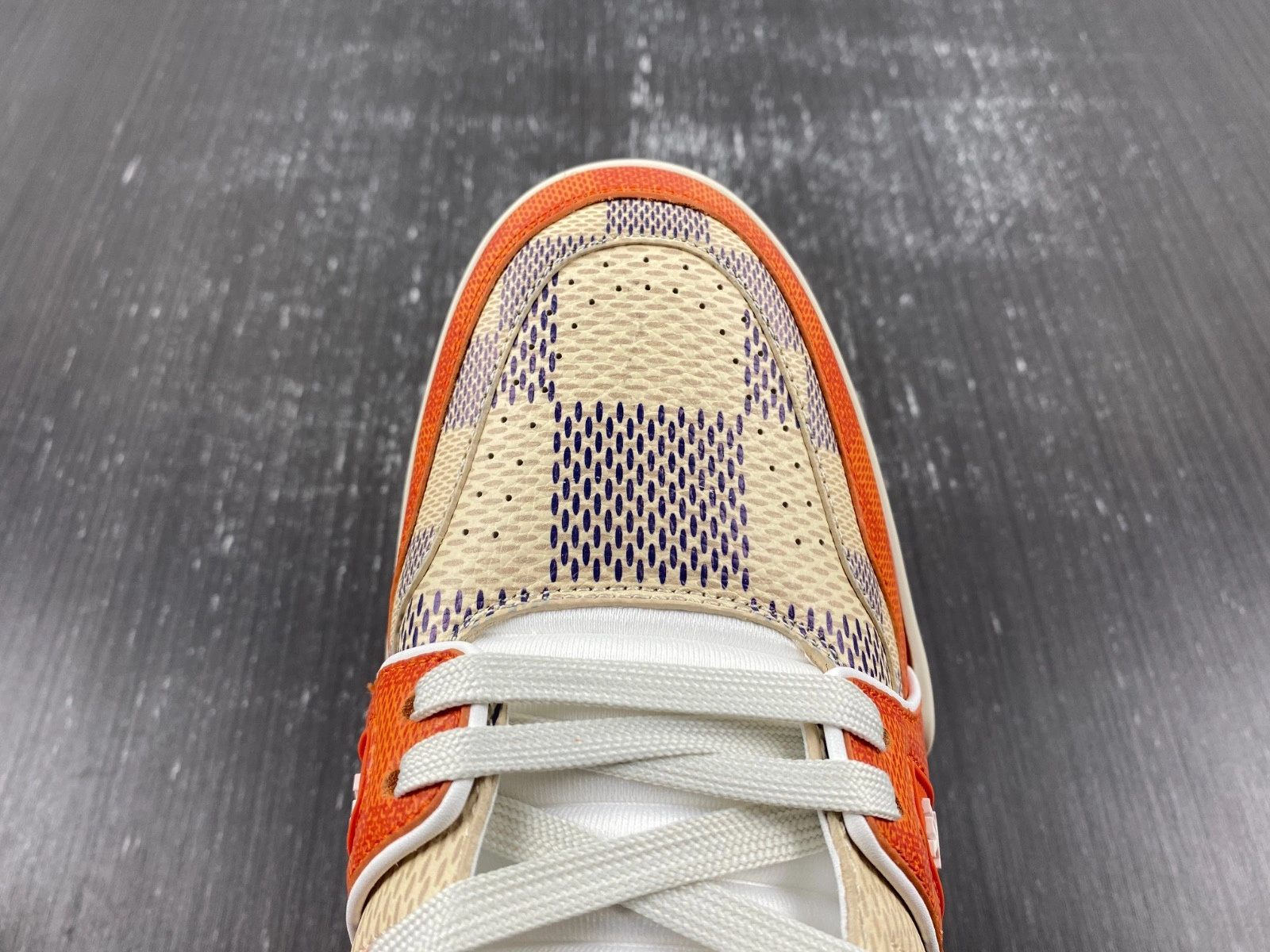 LWE SNEAKER