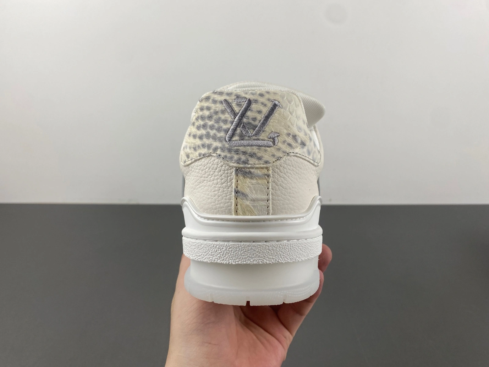 LWE SNEAKER