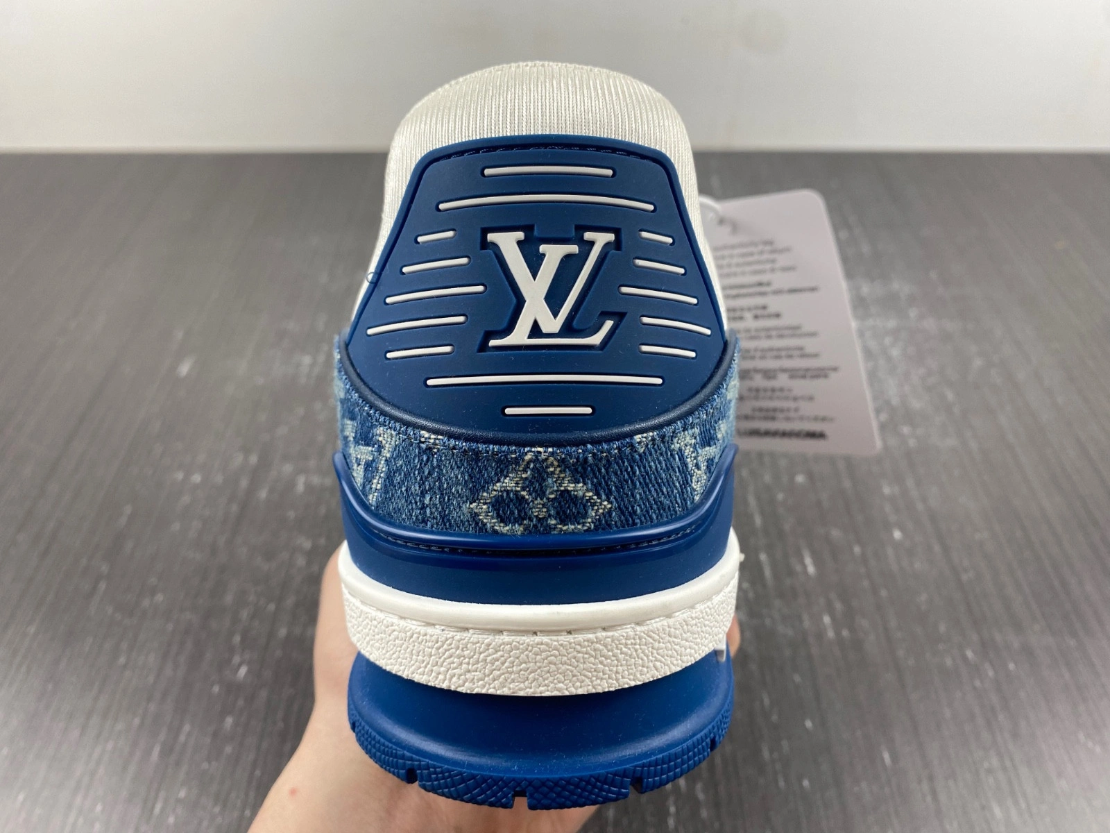 LWE SNEAKER