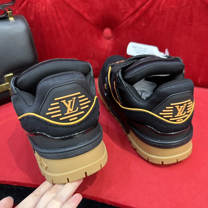 LWE SNEAKER