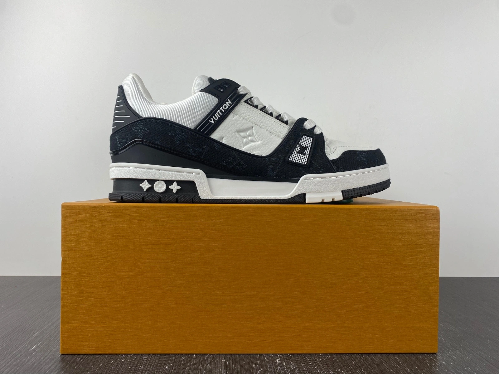 LWE Sneaker