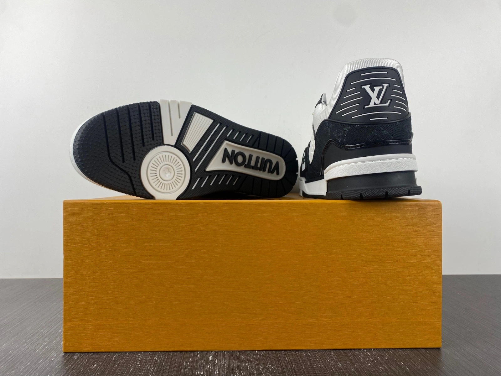 LWE Sneaker