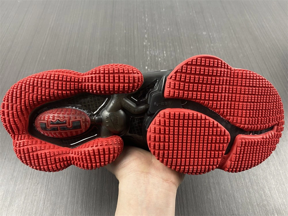 LeBron 19 EP 'Bred' - Nike - DC9340 001