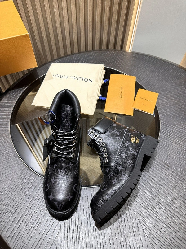 Lwe  boots