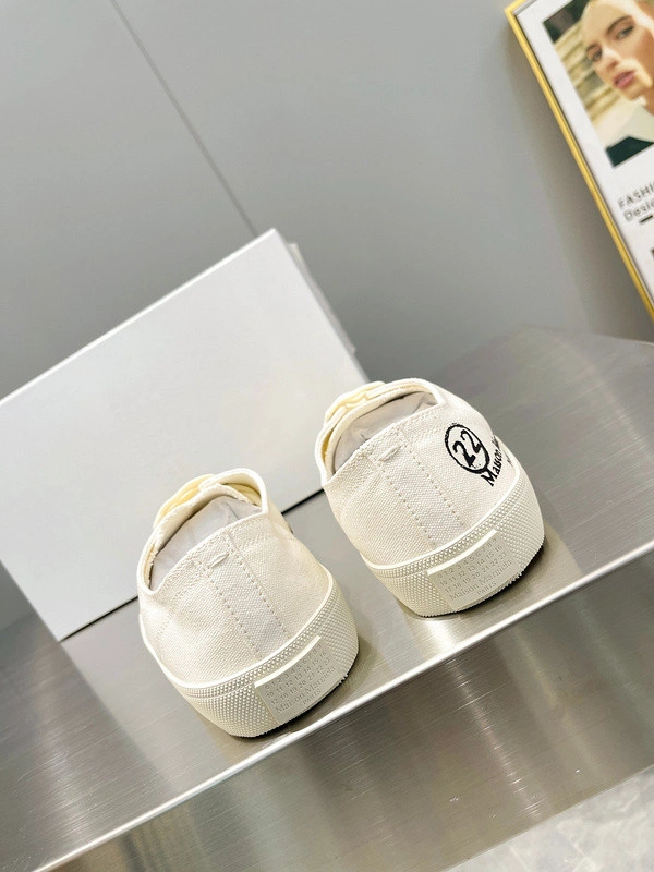 MM6 tabi  Sneaker with LETTERS
