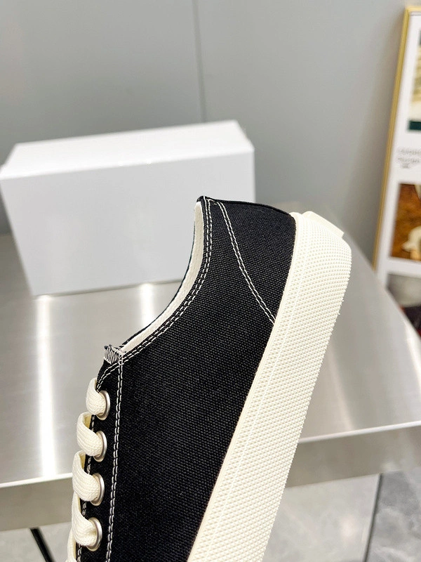MM6 tabi  Sneaker with letters