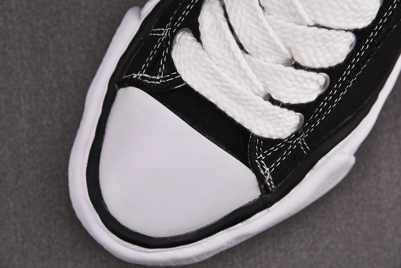MMY Sneaker  001