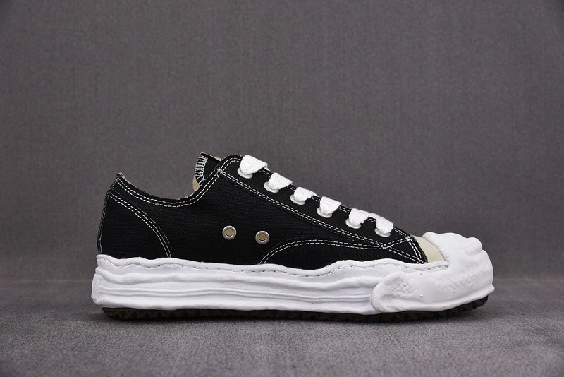 MMY Sneaker  002