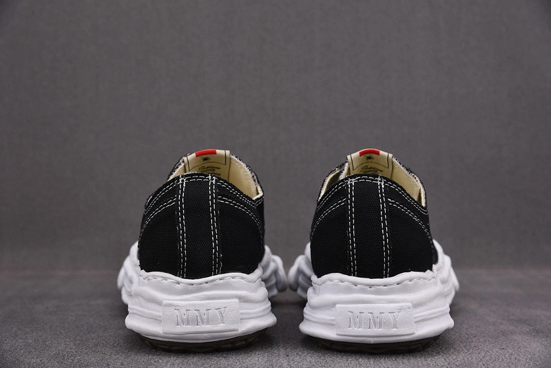 MMY Sneaker  002