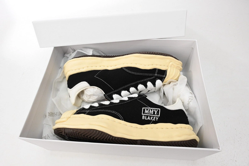 MMY Sneaker  0037
