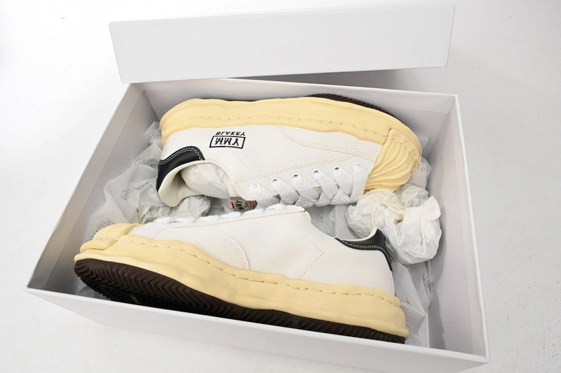 MMY Sneaker  0038