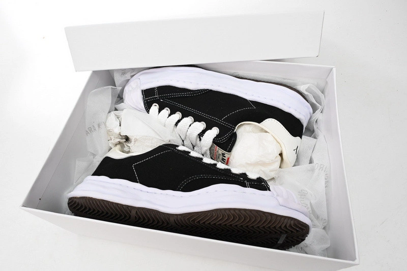MMY Sneaker  0048