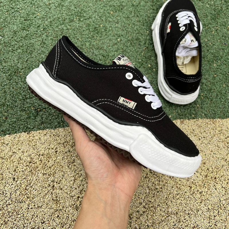 MMY Sneaker  0057