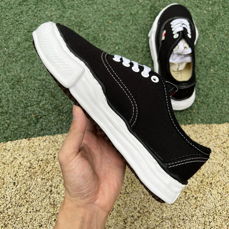 MMY Sneaker  0057