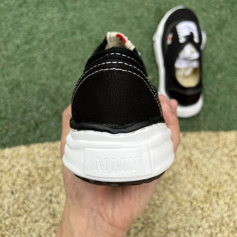 MMY Sneaker  0057