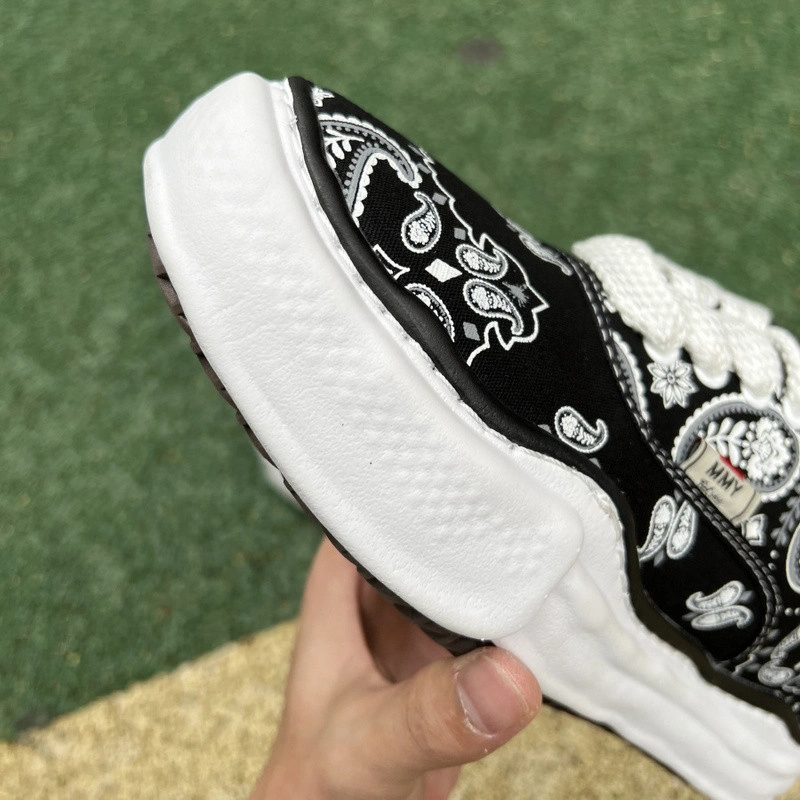 MMY Sneaker  0059